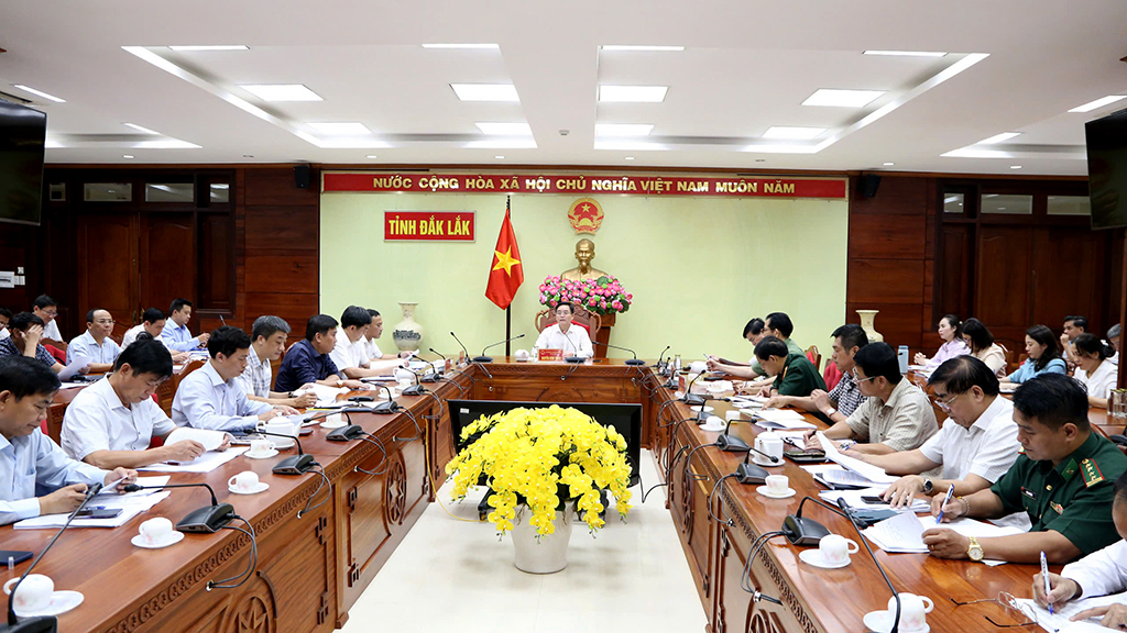 Họp Ban Chỉ đạo triển khai xóa nhà tạm, nhà dột nát trên địa bàn tỉnh